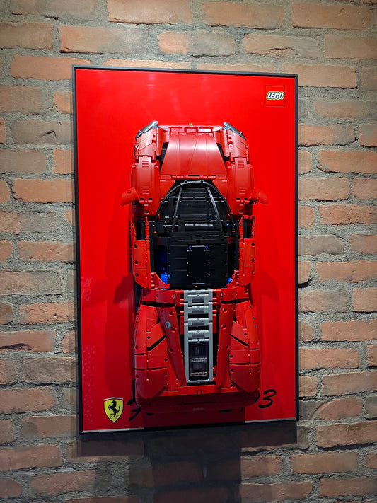 Échelle : 1:8– Ferrari Daytona SP3 | Tableau décoratif (50 x 80 cm)